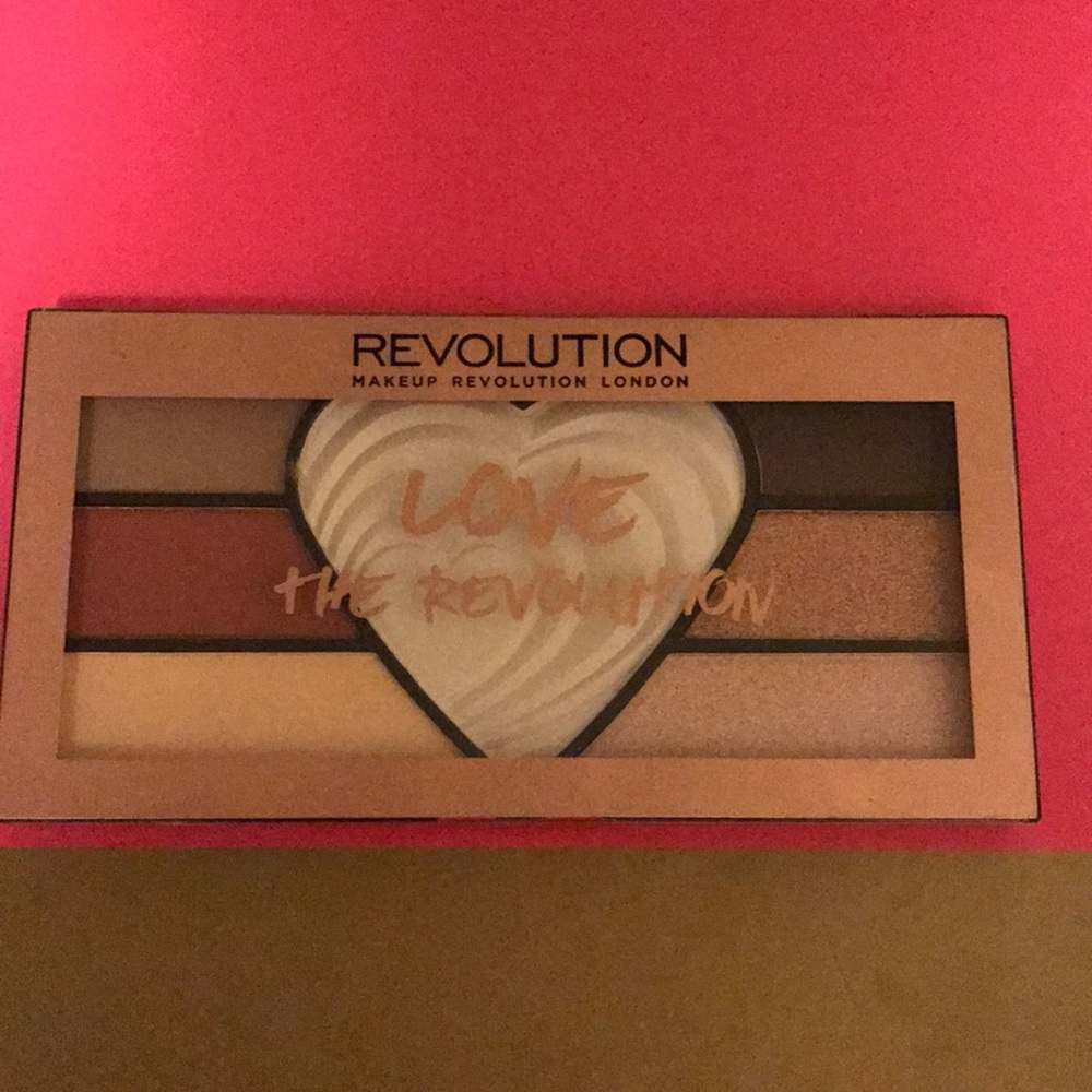 Eye shadow and highlighter